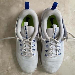 Nike women’s volleyball shoe size 10.5